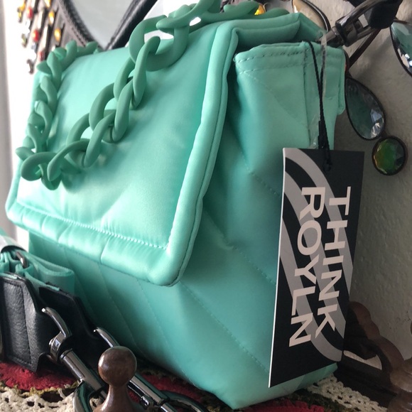 NWT THINK ROYLN Quilted Flapover Crossbody W/3 Straps - Picture 2 of 9